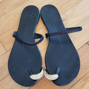 Giuseppe zanotti one toe sandals